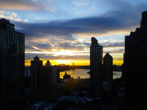 Red gives way to yellow