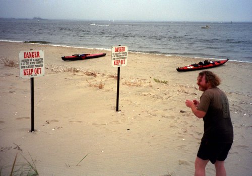 Signs? What signs? n_r10afatqura0022 cropped small