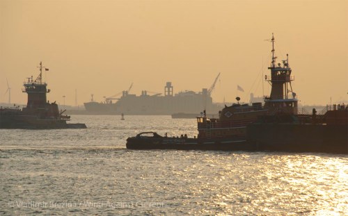 Tug silhouettes Tug silhouettes