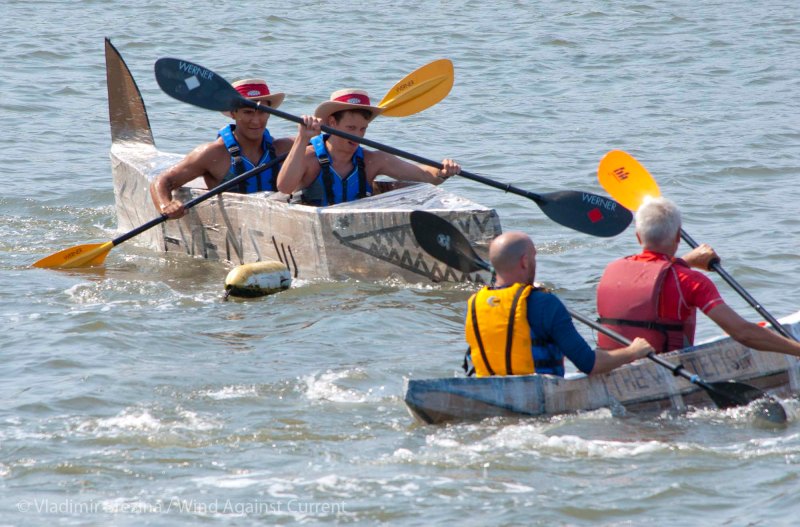Cardboard-kayak-race-119