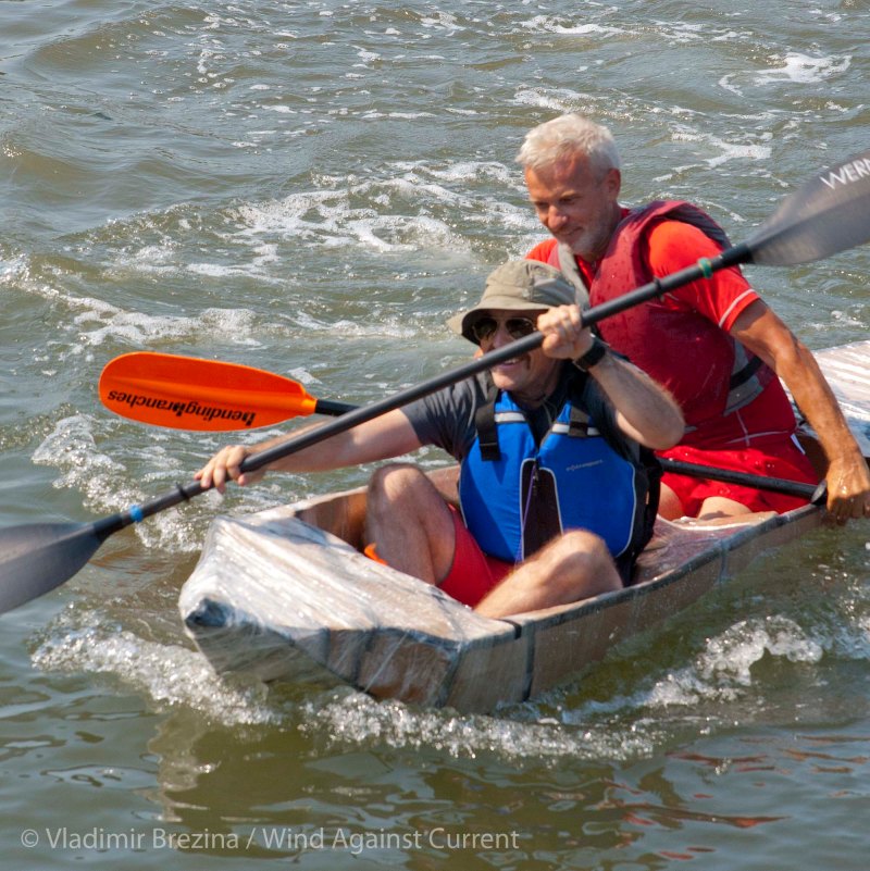Cardboard-kayak-race-127