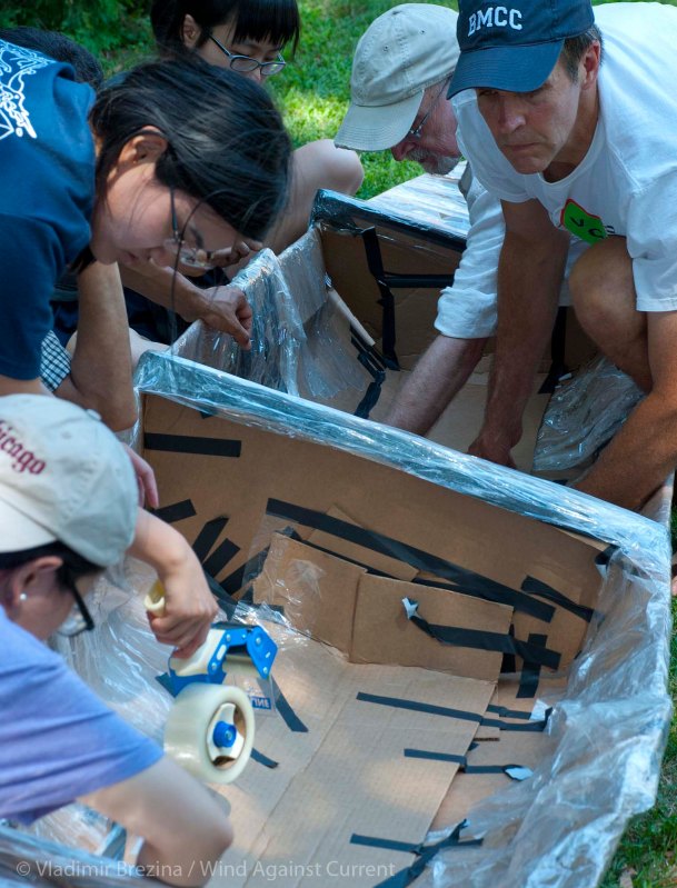 Cardboard-kayak-race-17