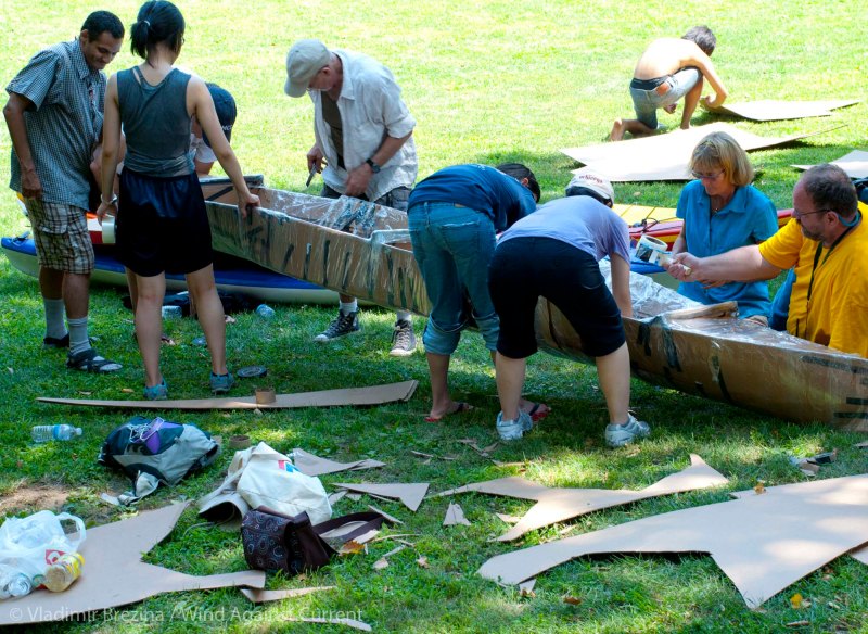 Cardboard-kayak-race-19