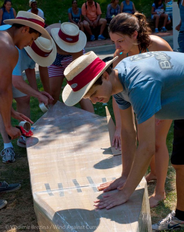 Cardboard-kayak-race-26