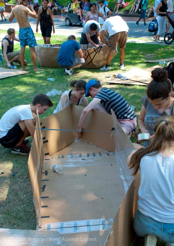 Cardboard-kayak-race-32