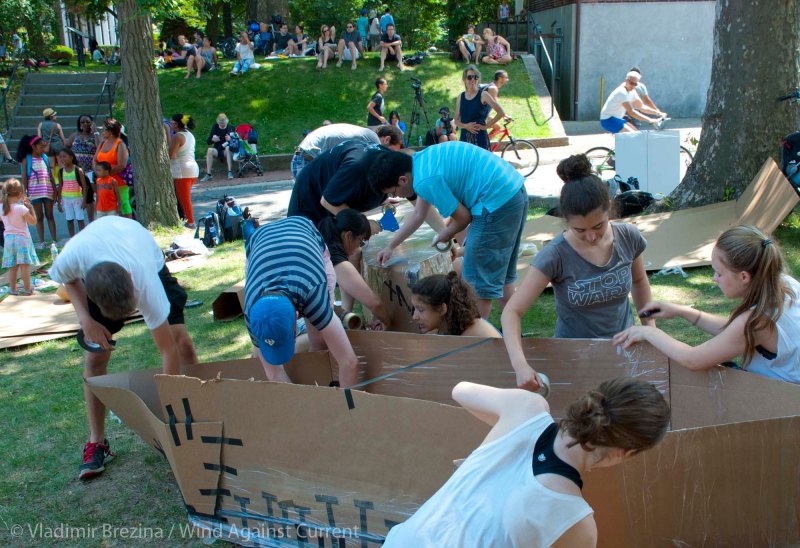Cardboard-kayak-race-34